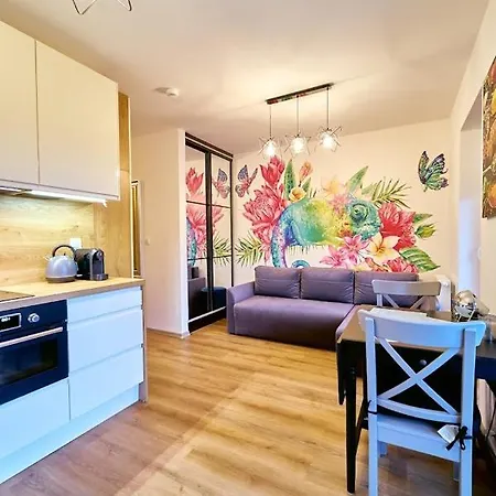 Laguna 44 * ポラニツァ・ズドゥルイ