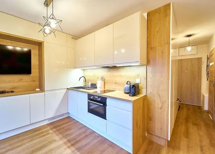 Laguna 44 * ポラニツァ・ズドゥルイ