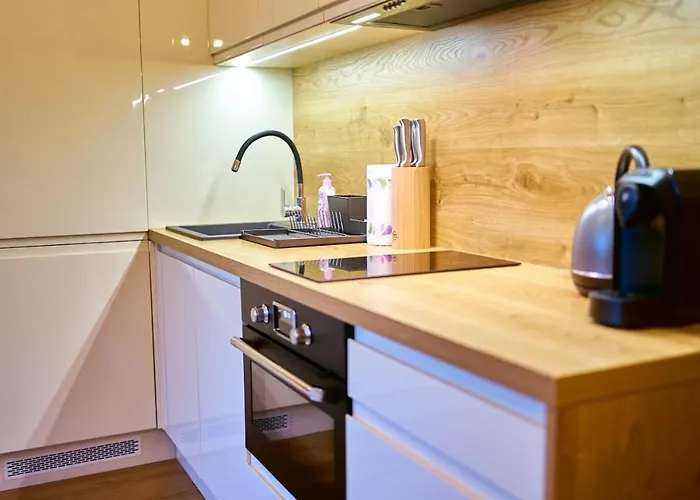 Laguna 44 ポラニツァ・ズドゥルイ